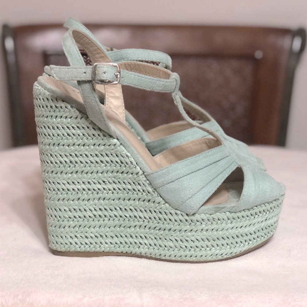Charlotte Russe Wedge